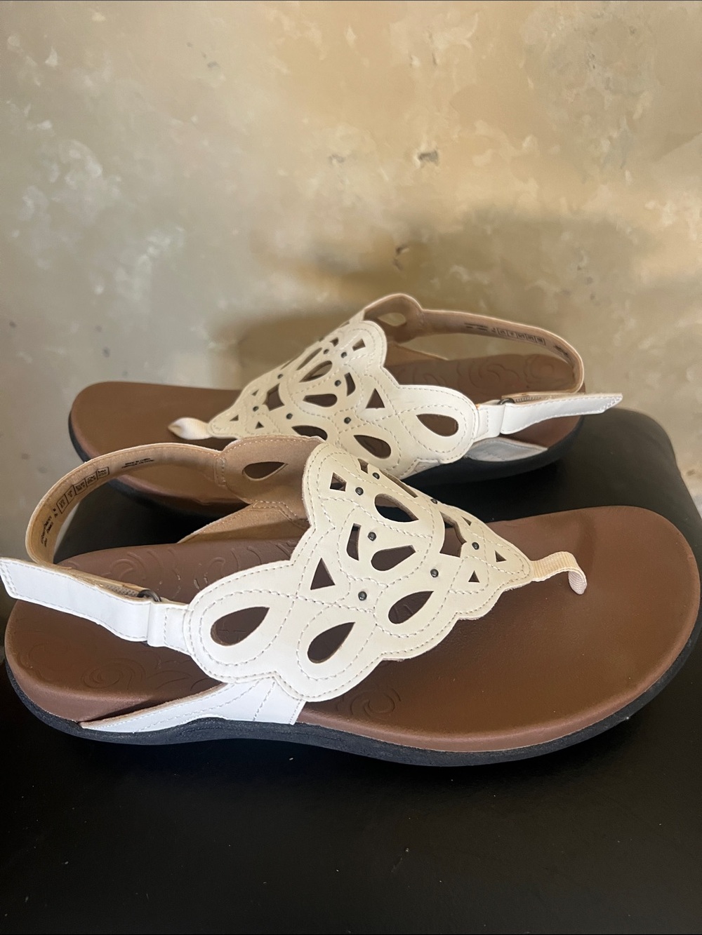 Women’s Rockport White Laser-Cut Thong Sandals